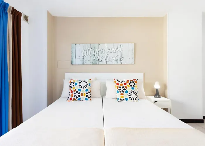 Apartament Comodororavel *