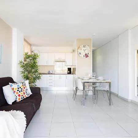 Comodororavel * Лос Кристианос