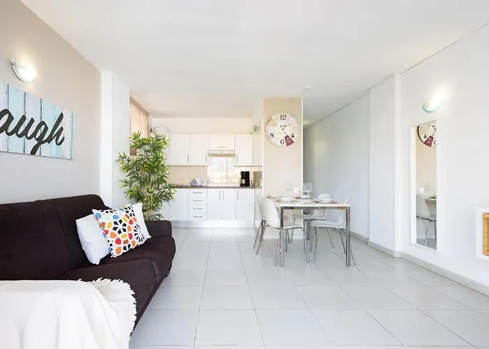 Comodororavel * 洛斯克里斯蒂亚诺斯